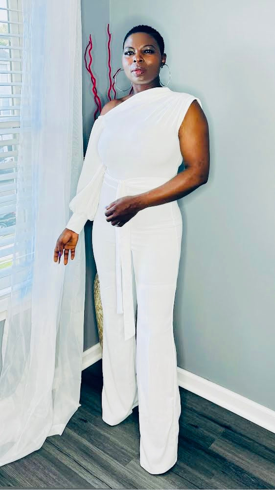 Versatile white jumpsuit blending comfort and sophistication for all occasions.